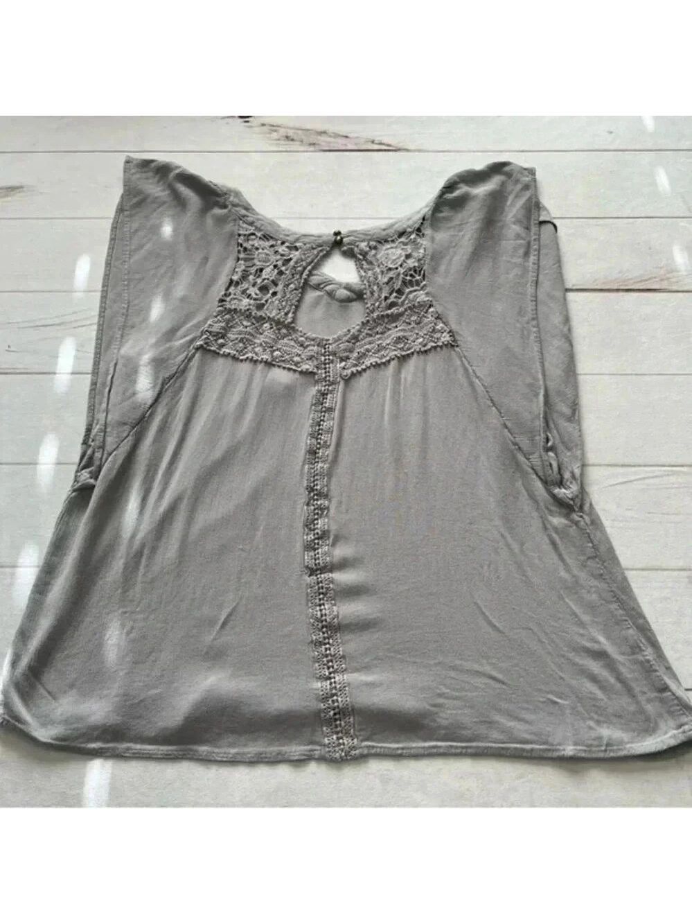 Torrid women exclusive of lace trim gray top size 1 - Picture 3 of 10